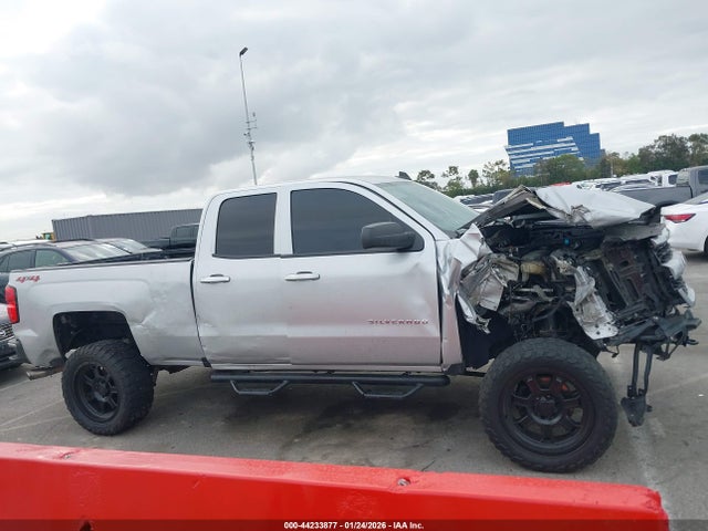 1GCVKPEHXJZ322424 Chevrolet Silverado 1500 Custom