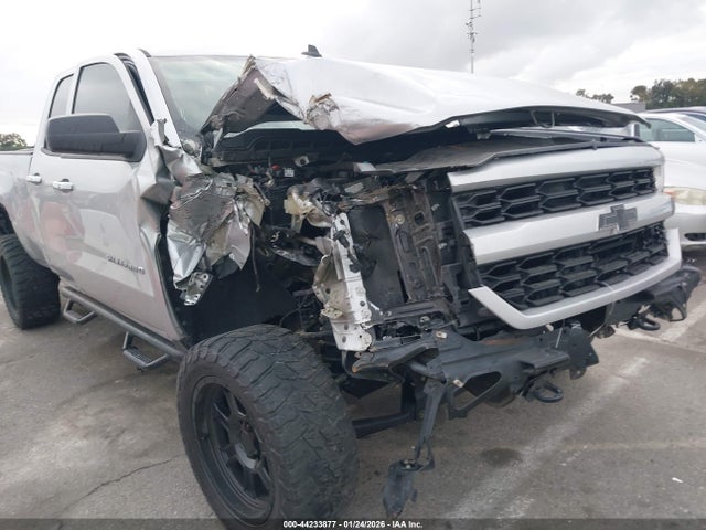 1GCVKPEHXJZ322424 Chevrolet Silverado 1500 Custom