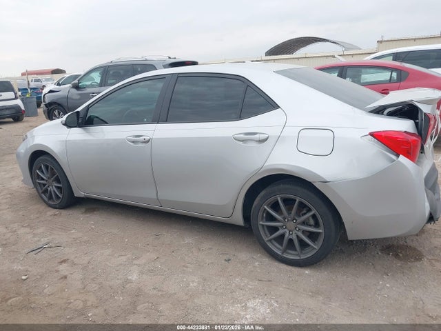 2T1BURHE5KC126946 Toyota COROLLA SE