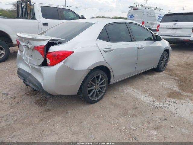 2T1BURHE5KC126946 Toyota COROLLA SE