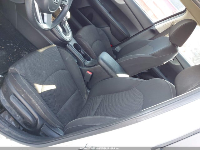 KIA Forte Lxs 2019 3KPF24AD3KE124285 Image 19