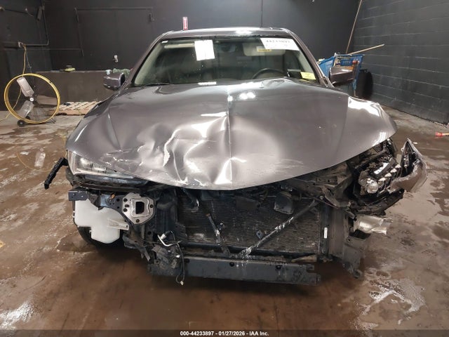 44233897 :رقم المزاد ، 19UUB1F51JA000767 vin ، 2018 Acura Tlx Tech Pkg مزاد بيع
