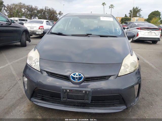 JTDKN3DU1E0379090 Toyota Prius Two
