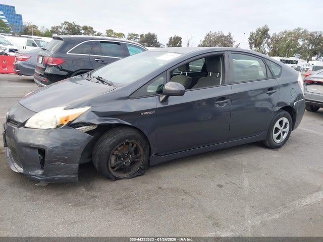 JTDKN3DU1E0379090 Toyota Prius Two