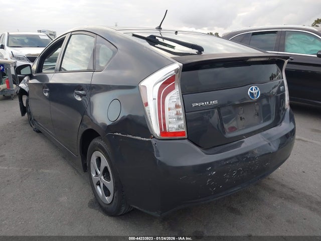 JTDKN3DU1E0379090 Toyota Prius Two