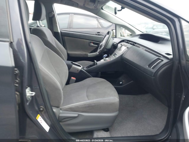 JTDKN3DU1E0379090 Toyota Prius Two