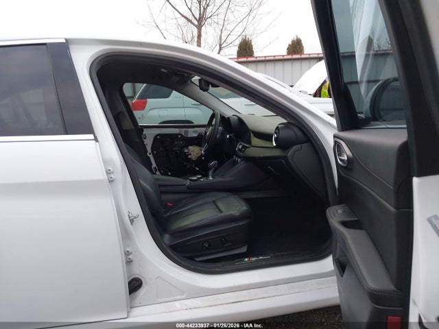 2017 ALFA ROMEO GIULIA ZARFAEDNXH7550518 Photo 4