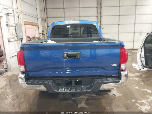 2017 Toyota Tacoma Trd Off Road მანქანა იყიდება აუქციონზე, vin: 3TMCZ5AN6HM115706, აუქციონის ნომერი: 44233939