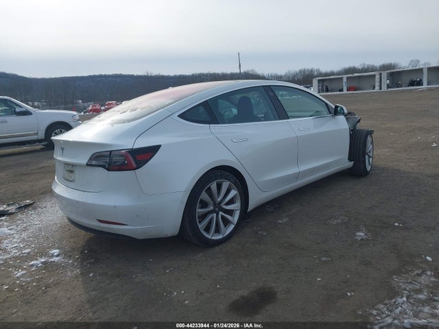 2018 TESLA MODEL 3 5YJ3E1EA5JF033455 Photo 3
