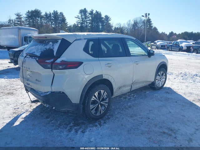 JN8AT3BB0MW201769 Nissan Rogue Sv Intelligent Awd