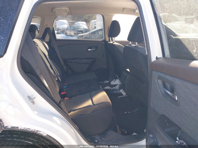 JN8AT3BB0MW201769 Nissan Rogue Sv Intelligent Awd