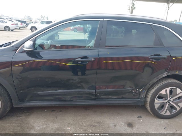 KNDCC3LG6N5148405 KIA Niro Ev Ex