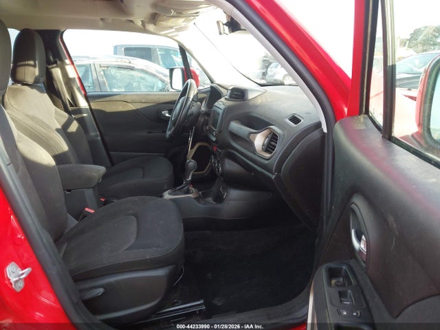 44233990 :رقم المزاد ، ZACCJABT5FPC36640 vin ، 2015 Jeep Renegade Latitude مزاد بيع
