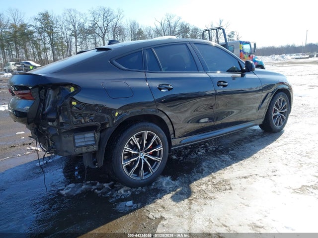 2022 BMW X6 5UXCY6C03N9K74850 Photo 3