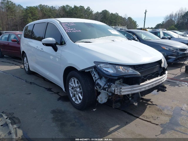 2023 CHRYSLER VOYAGER 2C4RC1CG2PR534548