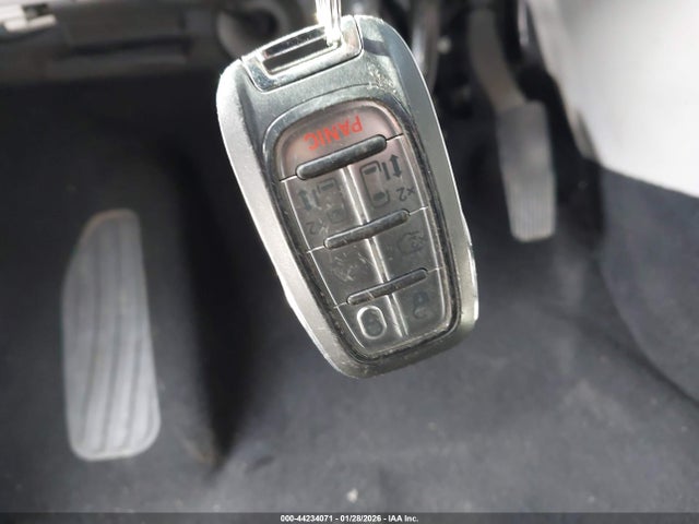 2023 CHRYSLER VOYAGER 2C4RC1CG2PR534548 Photo 10