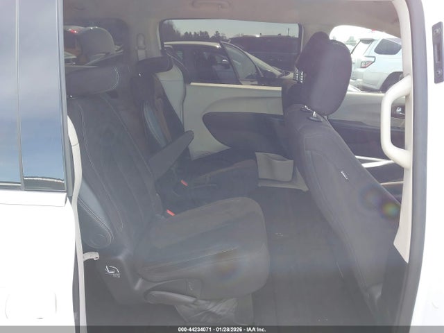 2023 CHRYSLER VOYAGER 2C4RC1CG2PR534548 Photo 7
