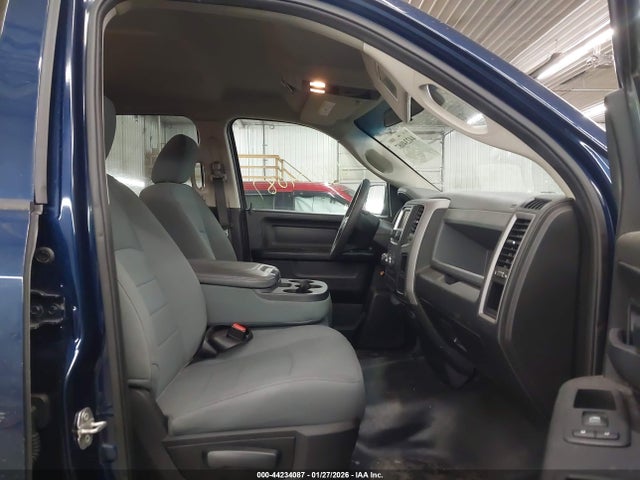 2019 Ram 1500 Classic Tradesman  4x4 6'4 Box მანქანა იყიდება აუქციონზე, vin: 1C6RR7FG5KS656686, აუქციონის ნომერი: 44234087