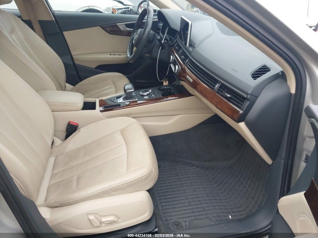 2017 AUDI A4 WAUENAF4XHN040766 Photo 4