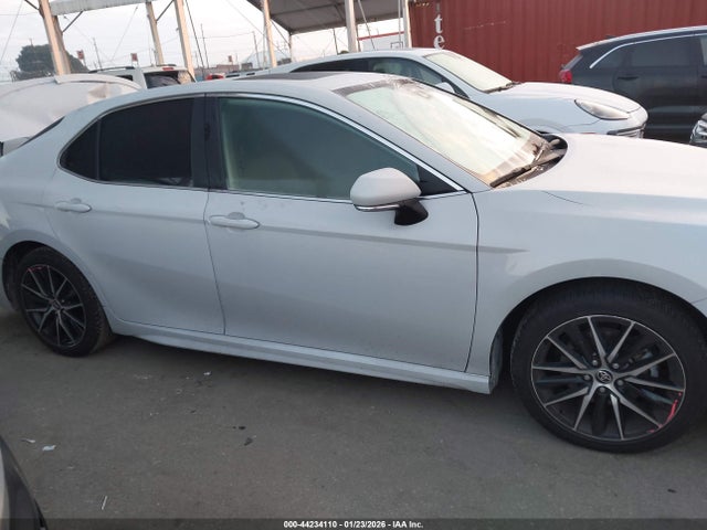 4T1T11AK3PU107798 Toyota CAMRY SE