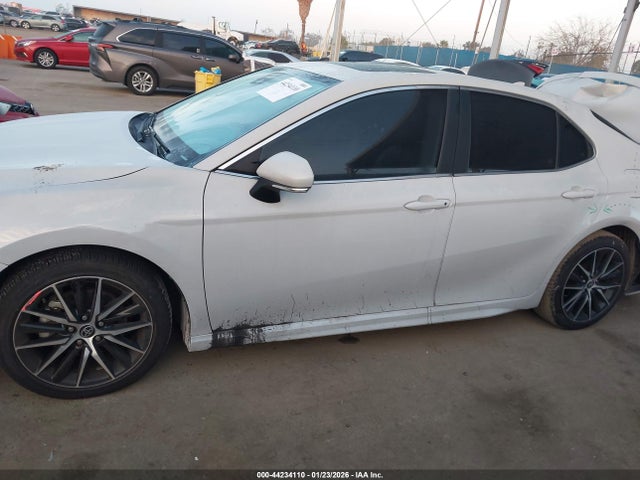 4T1T11AK3PU107798 Toyota CAMRY SE