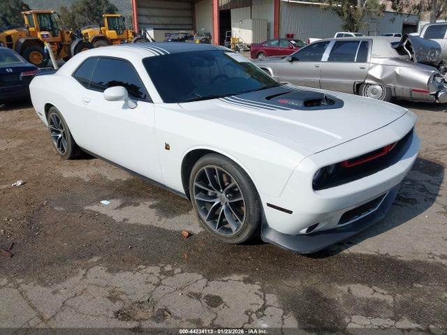 Dodge Challenger 392 Hemi Scat Pack Shaker 2016 2C3CDZFJXGH263645 Image 1