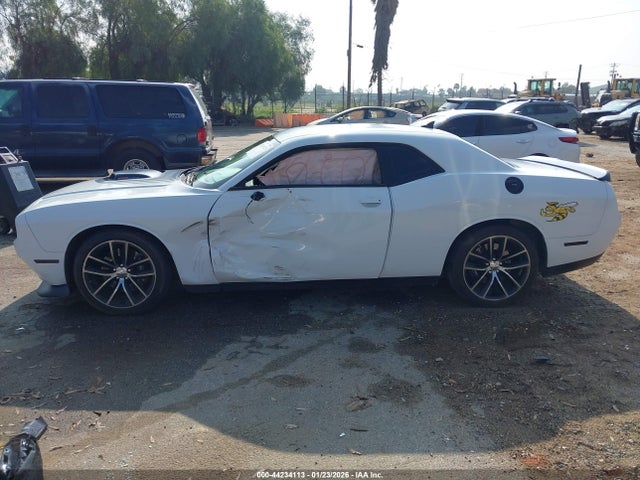 Dodge Challenger 392 Hemi Scat Pack Shaker 2016 2C3CDZFJXGH263645 Image 14