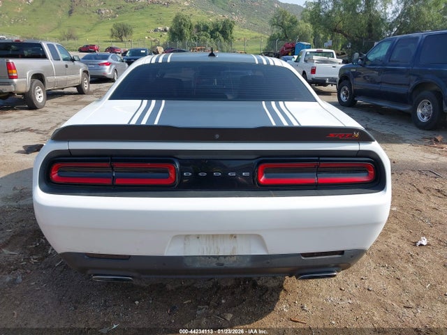 Dodge Challenger 392 Hemi Scat Pack Shaker 2016 2C3CDZFJXGH263645 Image 16