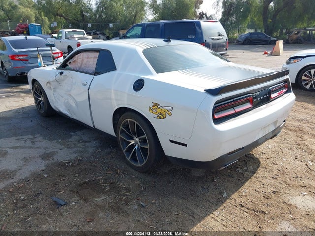 Dodge Challenger 392 Hemi Scat Pack Shaker 2016 2C3CDZFJXGH263645 Image 3