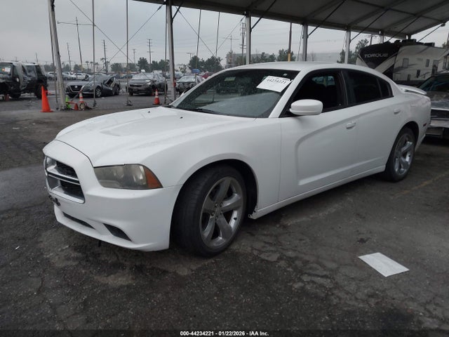 2C3CDXHG9EH338970 Dodge Charger Sxt