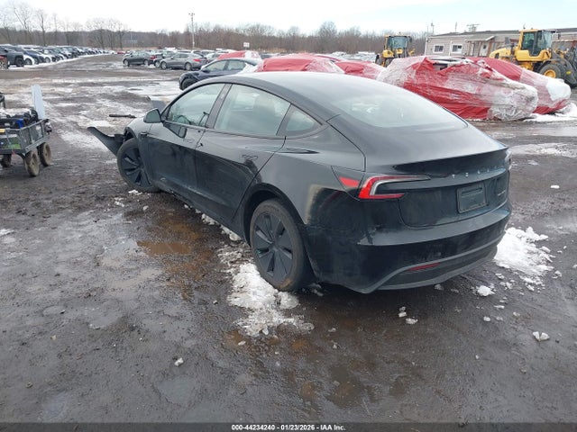 2024 TESLA MODEL 3 5YJ3E1EB9RF826102 Photo 2