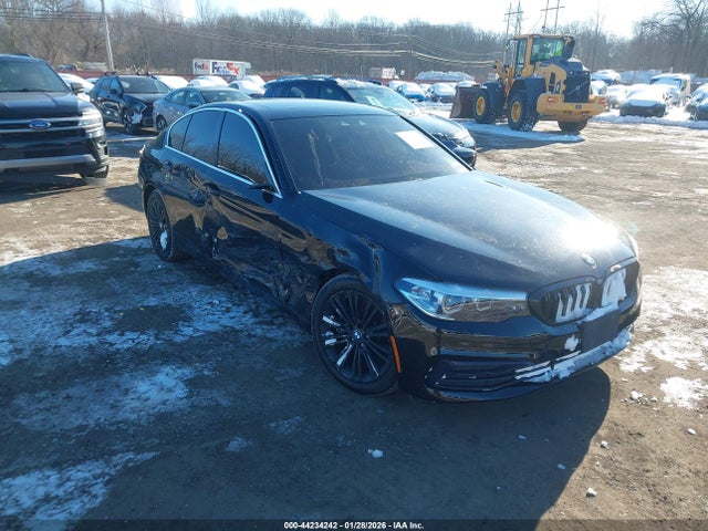 2019 Bmw 530i Xdrive მანქანა იყიდება აუქციონზე, vin: WBAJA7C5XKG910330, აუქციონის ნომერი: 44234242