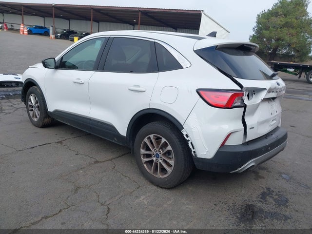 1FMCU9G64NUB42699 Ford ESCAPE SE