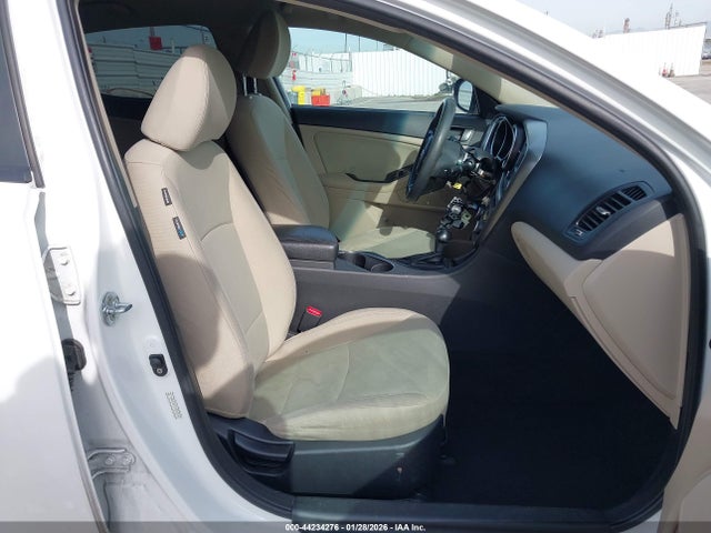 KNAGM4A71F5650549 KIA Optima Lx
