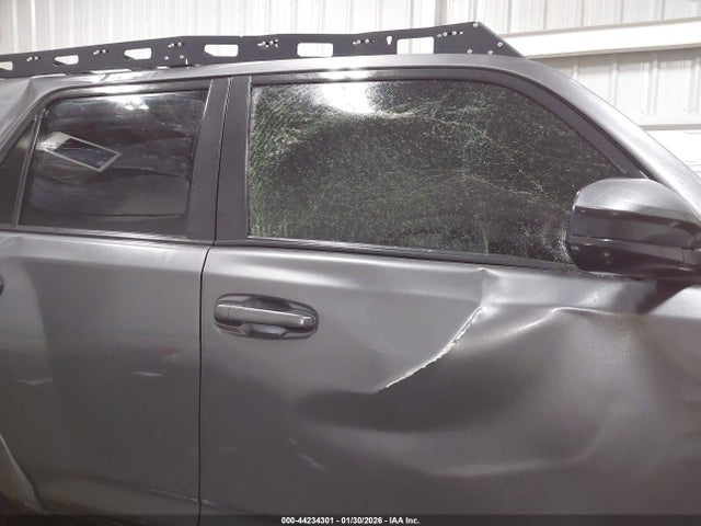 Toyota 4runner Trd Off Road 2020 JTEBU5JR4L5793751 Image 6