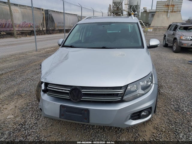 WVGBV7AX2FW522449 Volkswagen Tiguan Sel