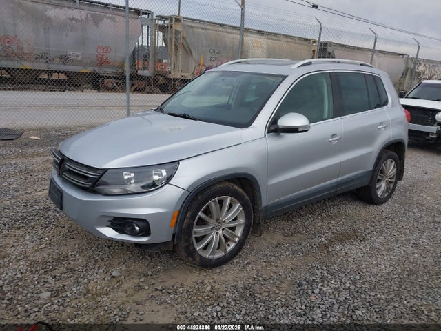 WVGBV7AX2FW522449 Volkswagen Tiguan Sel