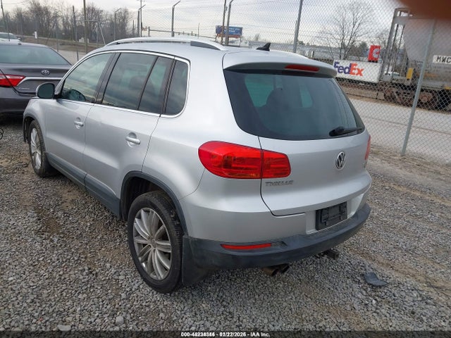 WVGBV7AX2FW522449 Volkswagen Tiguan Sel