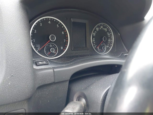 WVGBV7AX2FW522449 Volkswagen Tiguan Sel