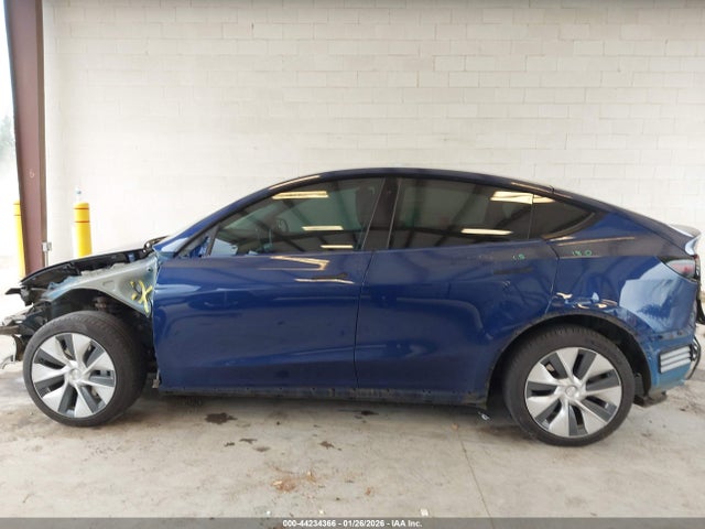 5YJYGDEE0LF013735 Tesla Model Y Long Range Dual Motor All-wheel Drive