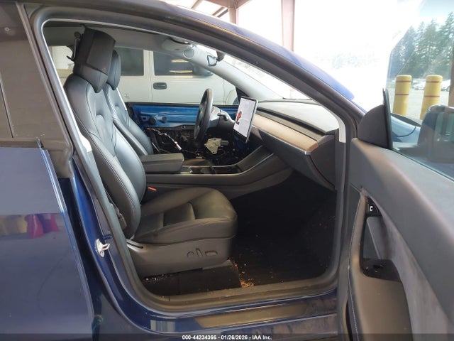 2020 TESLA MODEL Y 5YJYGDEE0LF013735 Photo 4