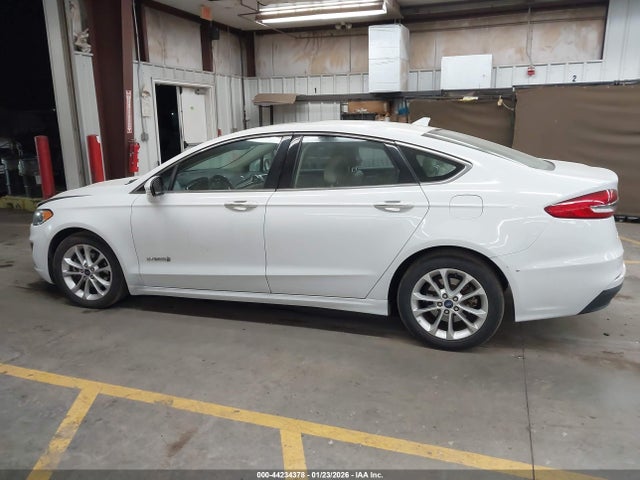 3FA6P0MU9KR116812 Ford Fusion Hybrid Sel