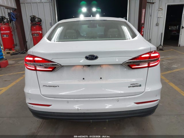 3FA6P0MU9KR116812 Ford Fusion Hybrid Sel