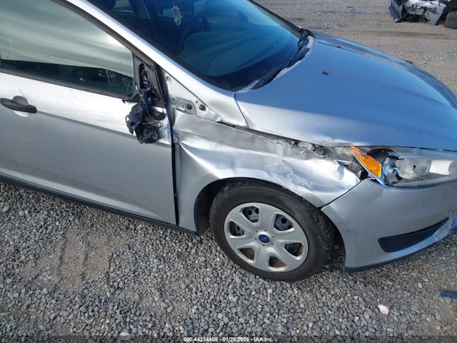 1FADP3E24HL317238 Ford FOCUS S