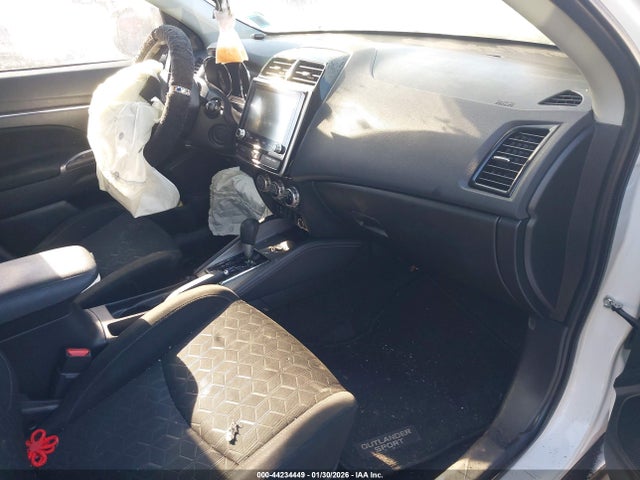 2020 MITSUBISHI OUTLANDER SPORT JA4AR3AU1LU002280 Photo 4