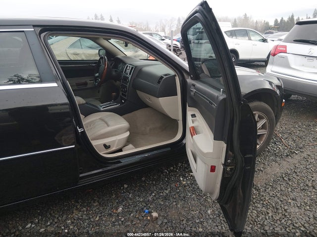 2007 Chrysler 300c მანქანა იყიდება აუქციონზე, vin: 2C3KK63H07H636421, აუქციონის ნომერი: 44234557