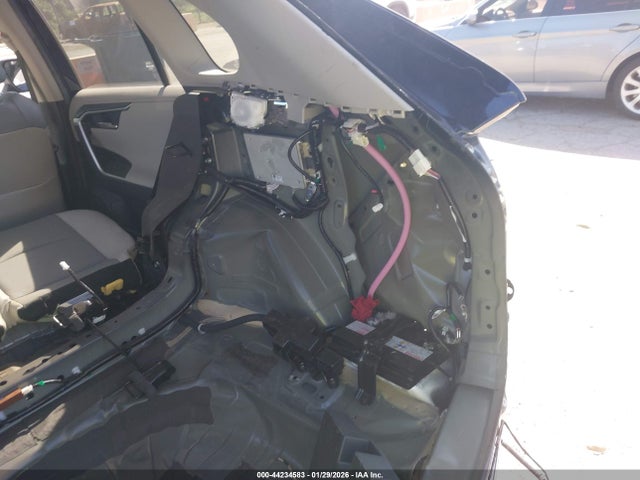 44234583 :رقم المزاد ، JTMD6RFV2ND058165 vin ، 2022 Toyota Rav4 Hybrid Limited مزاد بيع