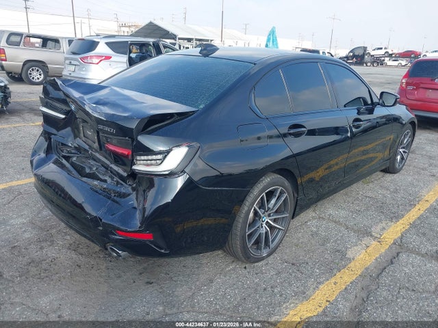 2022 BMW 330I 3MW5R1J00N8C44127 Photo 3