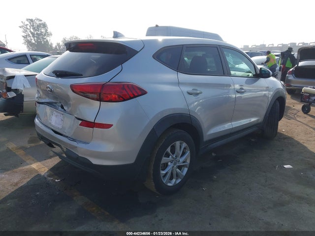 Hyundai TUCSON SE 2019 KM8J23A41KU841303 Image 4