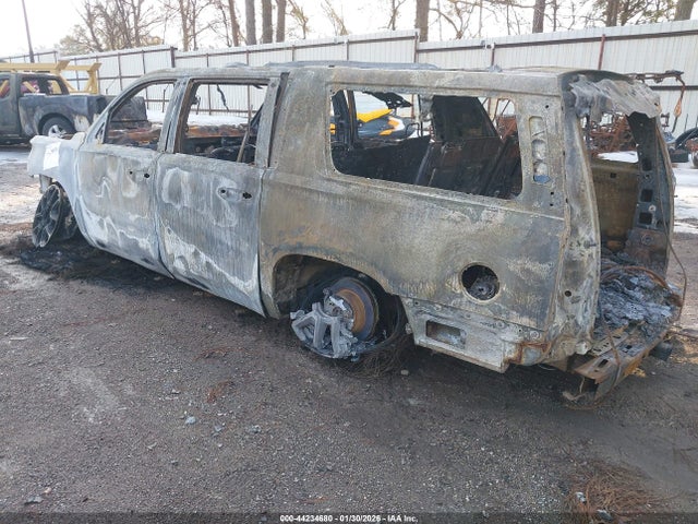 1GNSKHKC3GR112667 Chevrolet Suburban Lt